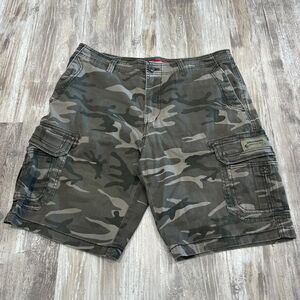 Union Bay Men's y2k skater grunge streetwear camo cargo shorts